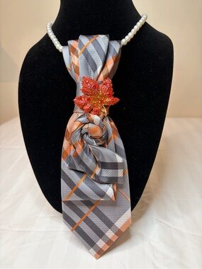 GEOFFREY BEENE Gray and Orange Striped Tie with Yellow Tag